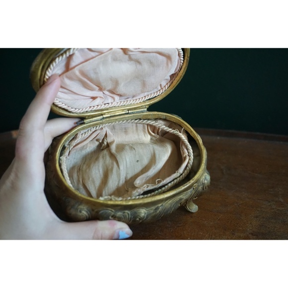 vtg 1920s gilded metal keepsake jewelry box - Picture 5 of 6